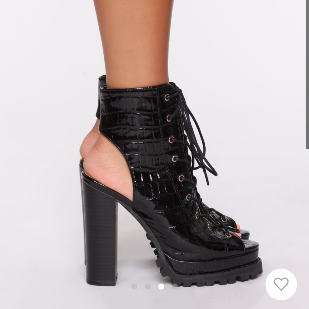 Fashion nova shoes